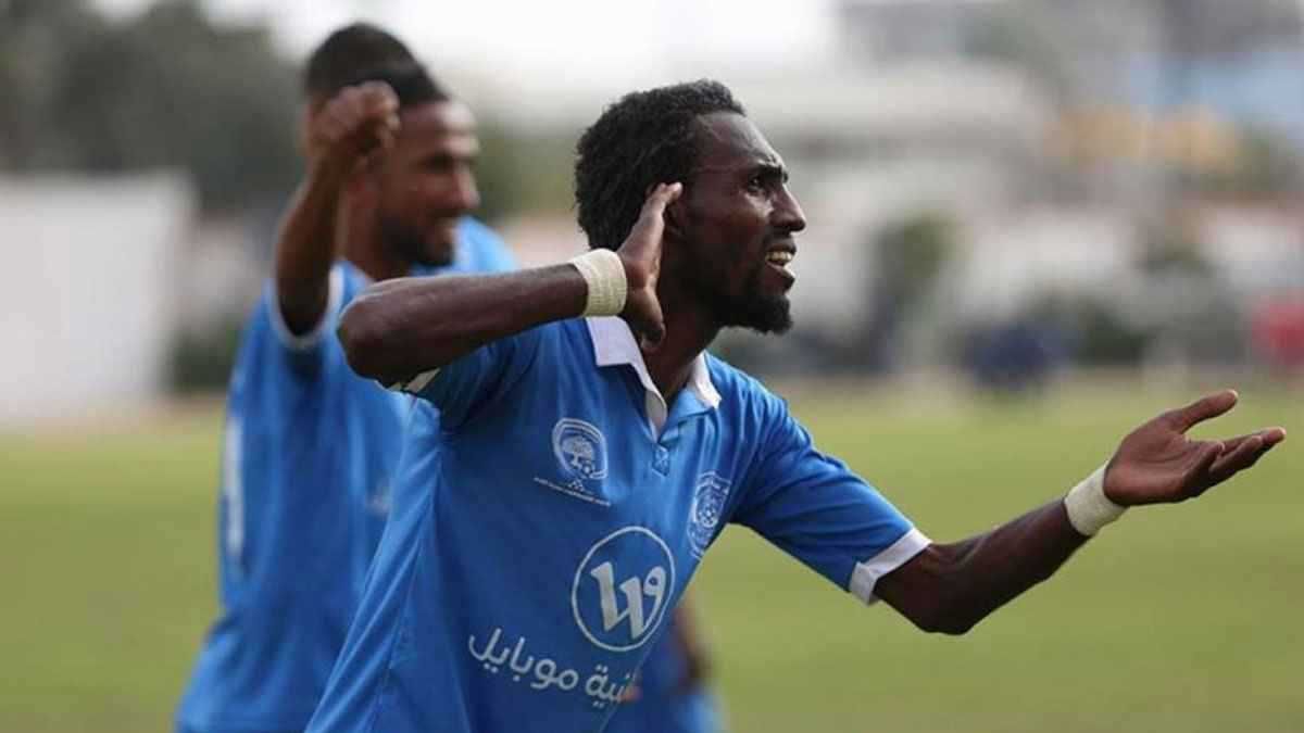 مقتل نجم <a class='entities-links' href='/entity/51090/الكرة/ar/1?utm_term=PublicFigures-الكرة&utm_source=Lebanon24-Frontend&utm_campaign=PublicFigures&utm_medium=PublicFigures-الكرة&id=541527&catid=0&pagetype=PublicFigures'>الكرة</a> الفلسطينية أثناء انتظار المساعدات في غزة | إرم نيوز