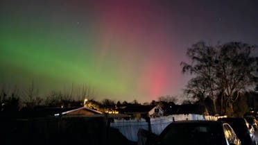 الشفق القطبي الأحمر - نقلاً عن موقع فيتنام في إن