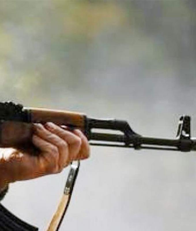 بالفيديو... إطلاق نار كثيف استهدف منزل أحد المخرجين والمنتجين الشهيرين!