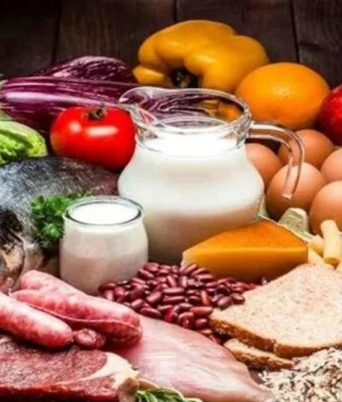 لصحة الأمعاء.. ابتعد فوراً عن نوعين من الأطعمة