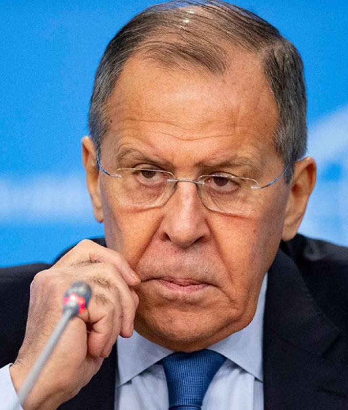 لافروف: إيران شريك وثيق لنا… ولن نقف مكتوفي الأيدي