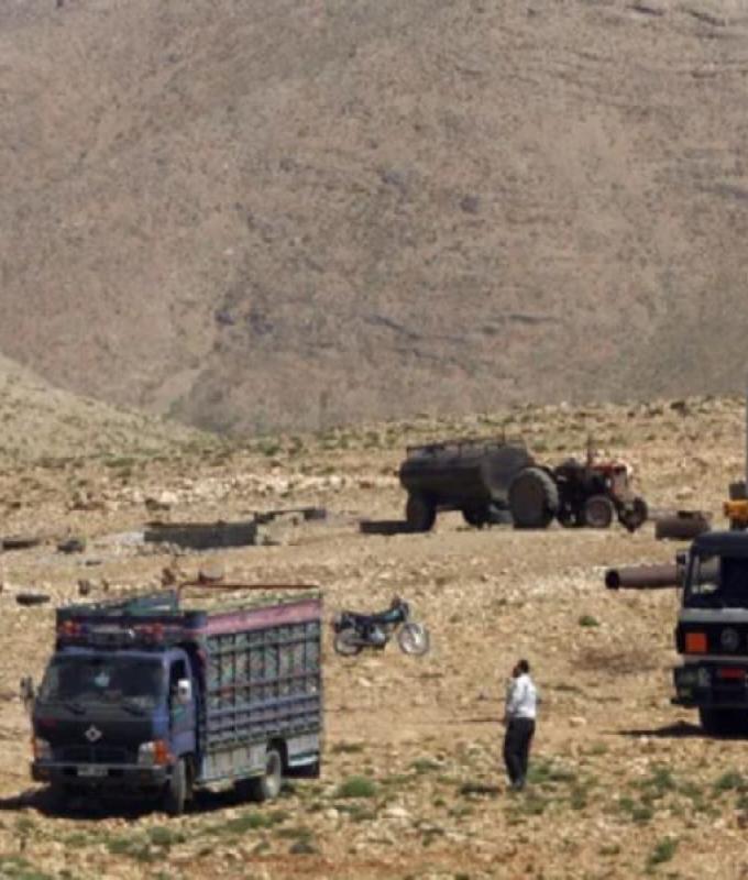 اتحادات النقل البري تحذّر من آثار قرار سوريا منع الشاحنات اللبنانية
