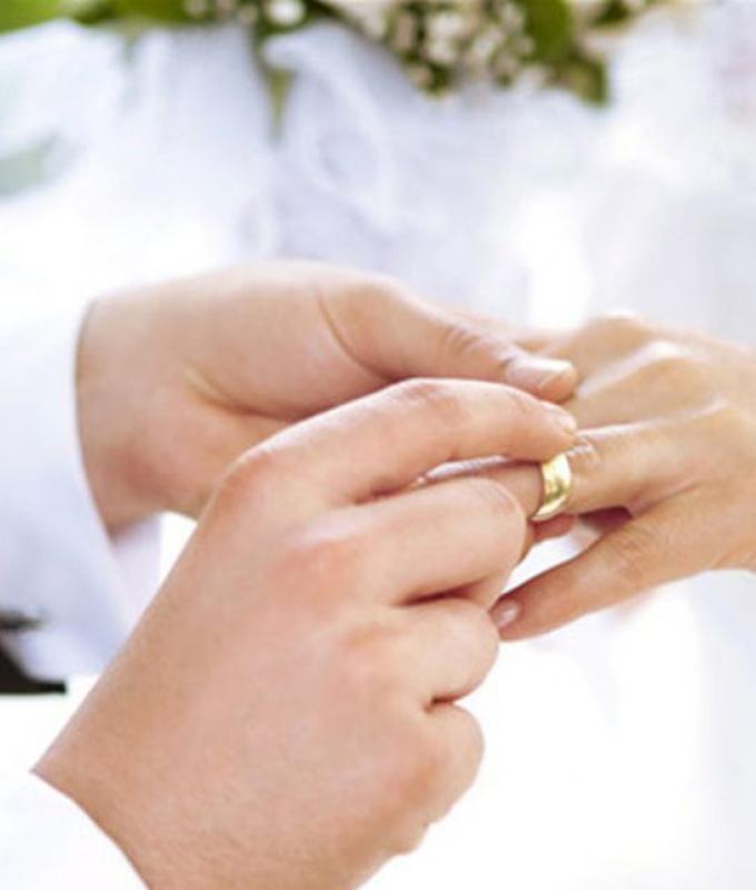 حادثة مأساوية.. وفاة عروسان بعد شهر من زفافهما