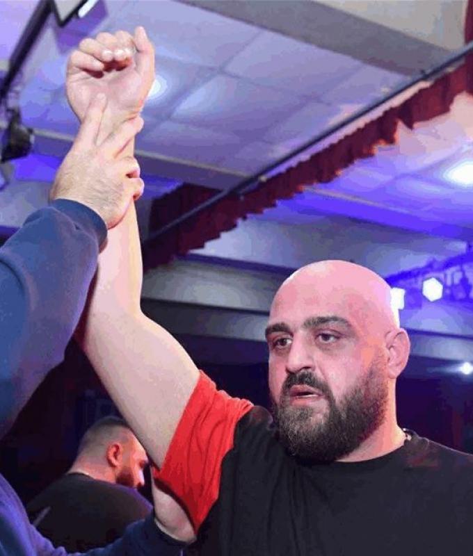 خلال مباراة.. وفاة رياضي لبناني بشكل مفاجئ وفيديو قبل وفاته بلحظات