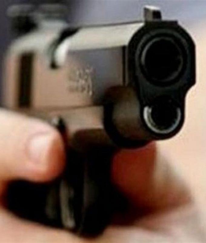 سلب وإطلاق نار يُصيب سائق “فان” في رياق