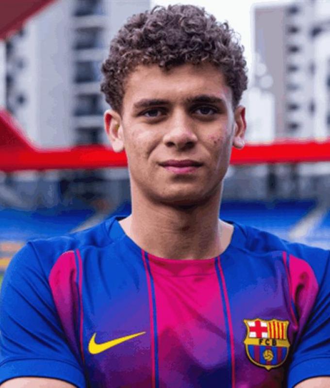 بعد ظهوره مع شباب برشلونة.. صحافة إسبانيا تنتقد حمزة عبد الكريم