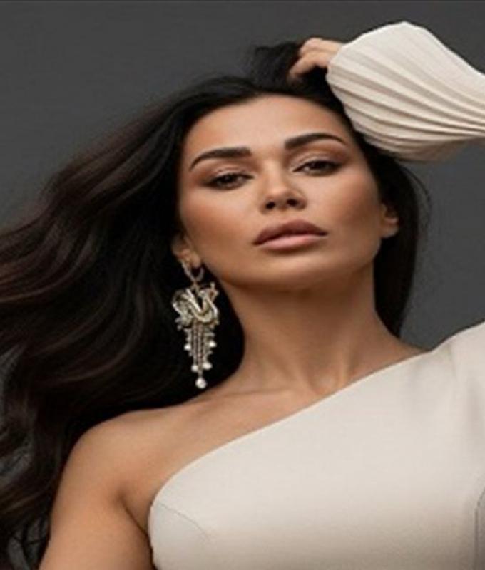 خطوة مفاجئة من نادين الراسي... حذفت كافة صورها وهذا ما أعلنته