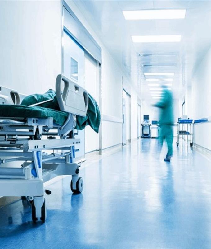 نُقل إلى المستشفى فورا.. فنان عربي تعرّض لحادث سير