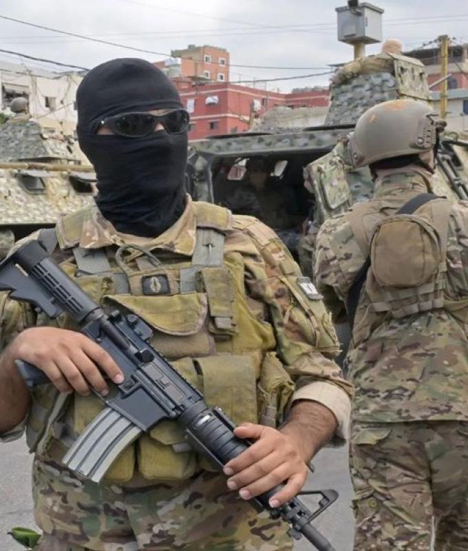 تحذير من الجيش بعد دعوات لاقتحام السراي الحكومي!