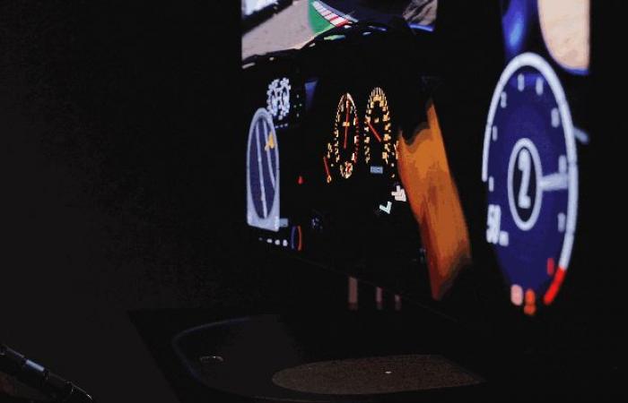 إل جي تعرض تلفاز OLED للألعاب القابل للانحناء