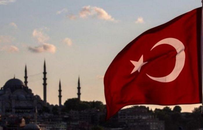 “فيتش” طرح توقعات متفائلة لمؤشرات الاقتصاد التركي العام الحالي