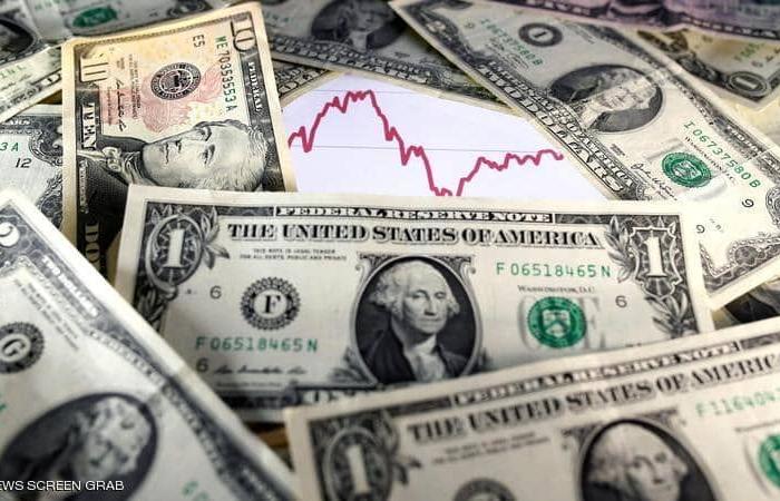 الدولار يبلغ ذروة شهر مع ترقب الأسواق لسياسة بايدن