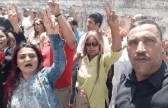 موظفو الخطوط التونسية يطالبون برحيل شركة تركية (صور وفيديو)