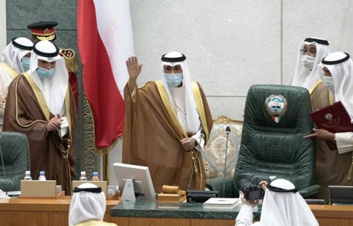 الحكومة الكويتية تطلب سحب 5 مليار سنويا من الاحتياطي
