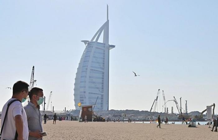 دبي : انهيار السياحة بعد انتشار سلالات كورونا الجديدة