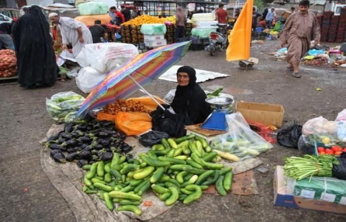 عراقيون يطالبون بعودة التموين بسبب الغلاء