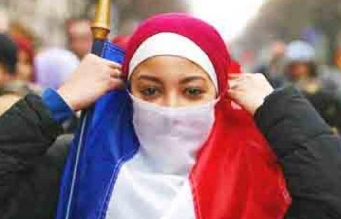 مجلس الشيوخ الفرنسي يحظر ارتداء الحجاب تحت سن 18عاما