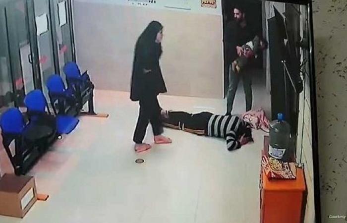 فيديو يحبس الأنفاس لإنقاذ طفلة فلسطينية مختنقة