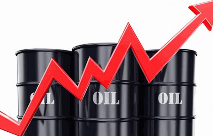 أسعار النفط عند أعلى مستوى في شهر