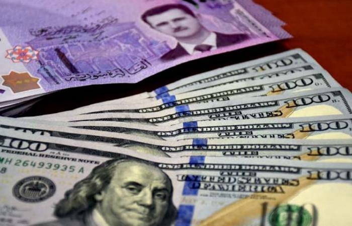 سوريا : خفض جديد في سعر الدولار للتجار والصناعيين