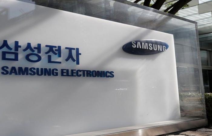 عمال شركة Samsung Display يضربون عن العمل