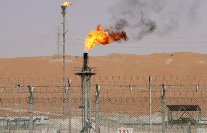 الكويت تعلن بدء تشغيل خط الغاز من حقل الخفجي