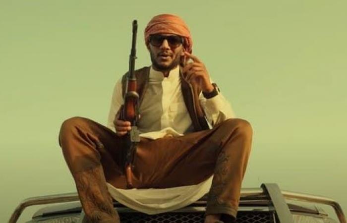 سلاح محمد رمضان يثير ضجة.. وبلاغ ضده بسبب "ممثل إباحي"