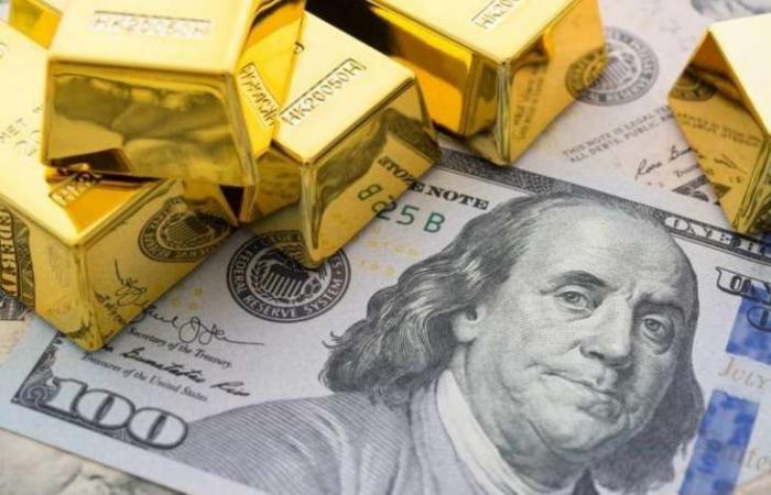 الذهب ينخفض في ظل ارتفاع الدولار