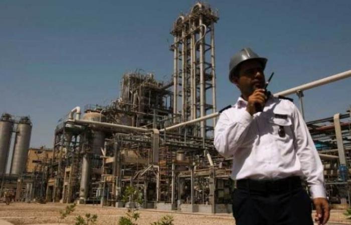إيران: انتعاش مبيعات الوقود والبتروكيميائيات رغم العقوبات