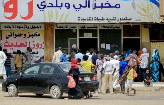 أزمة طوابير الخبز تتجدد في السودان