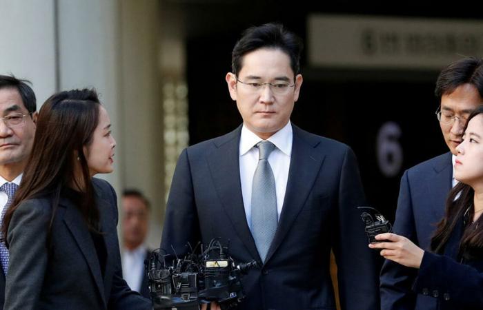 محاكمة رئيس سامسونغ بتهمة تعاطي مادة مهدئة