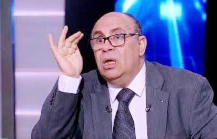 الداعية المصري مبروك عطية يعتدي على شخص داخل مسجد- فيديو