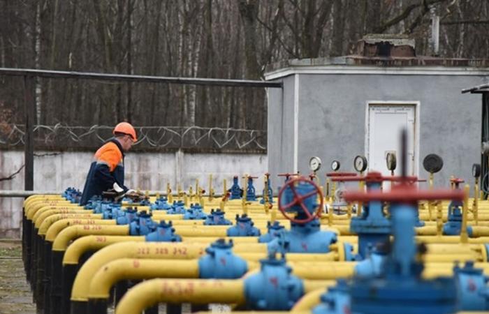 أوكرانيا تبحث استيراد الغاز القطري عبر بولندا