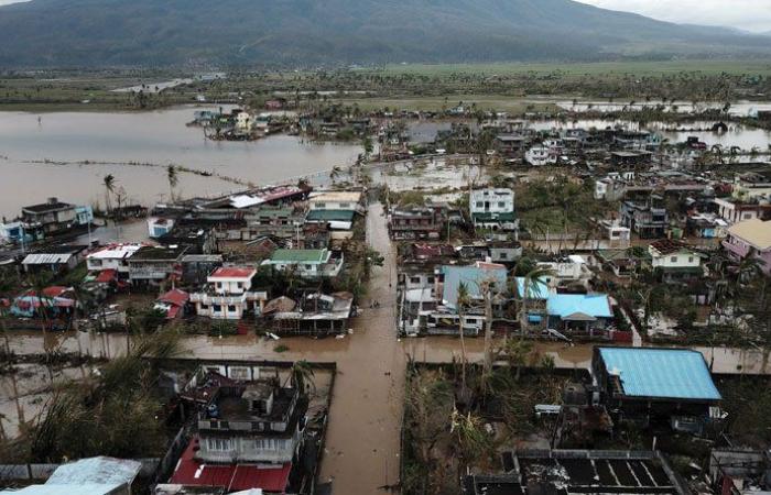 مقتل 208 أشخاص على الأقل بإعصار في الفيليبين