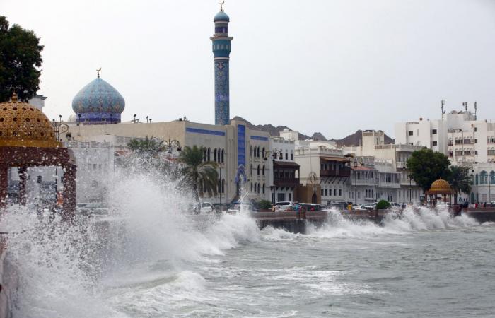 عمان: 162 مليون دولار تعويضات للمتضررين من إعصار شاهين