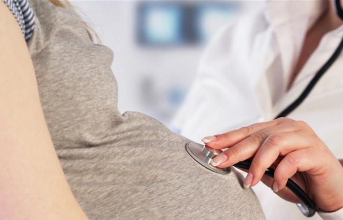 هل الاصابة بكورونا يمكن أن تسبّب الولادة المبكرة؟