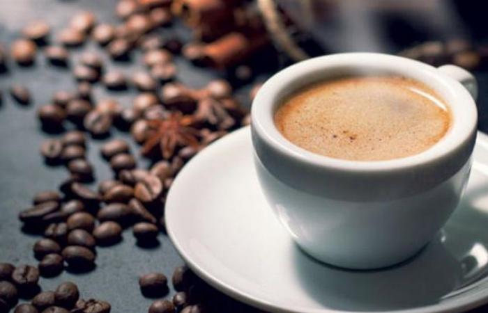 القهوة 'دواء' للمصابين بهذا المرض العصبي المستعصي