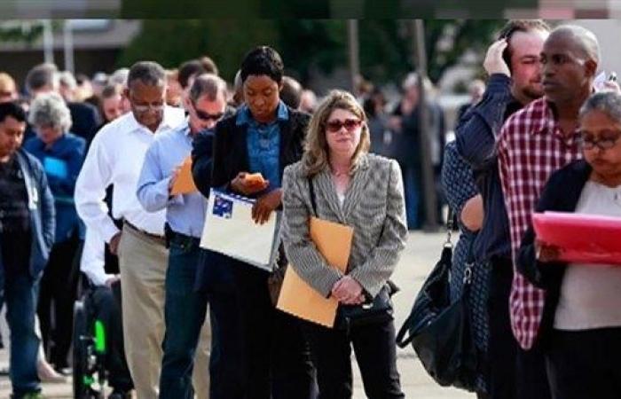 ارتفاع طلبات إعانة البطالة في أمريكا بأكثر من المتوقع