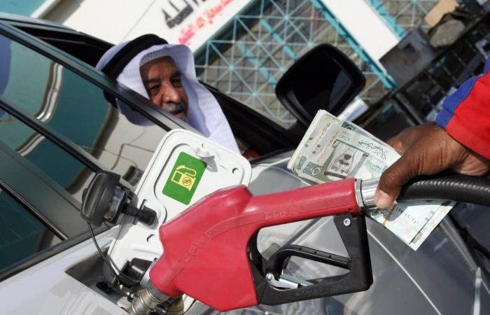 تلاعبوا بأسعار الوقود – السعودية تطرد عمالا وتحظر عودتهم إلى البلاد