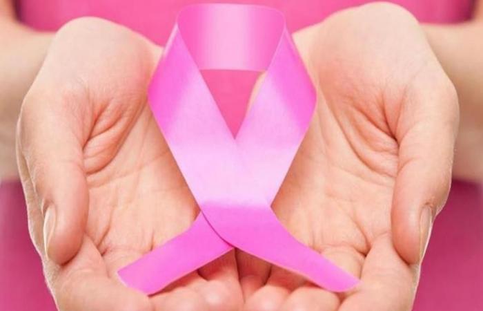 9 علامات لسرطان الثدي يجب أن تعرفها كل امرأة