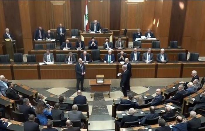 اتصالات لرفع اصوات مرشح المعارضة للرئاسة.. ونواف سلام يتحرك حكوميا