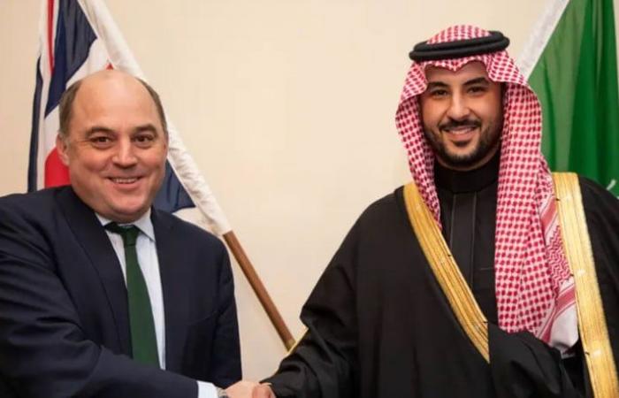 السعودية وبريطانيا توقعان اتفاقاً للتعاون الدفاعي