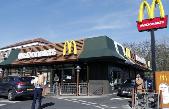 مطعم “ماكدونالدز”.. بستبدل موظفيه بربوتات(فيديو)
