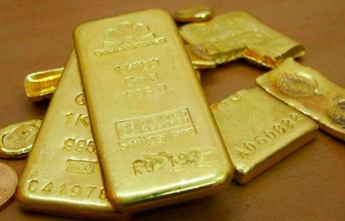 أسعار الذهب تتجاوز 1800 دولار