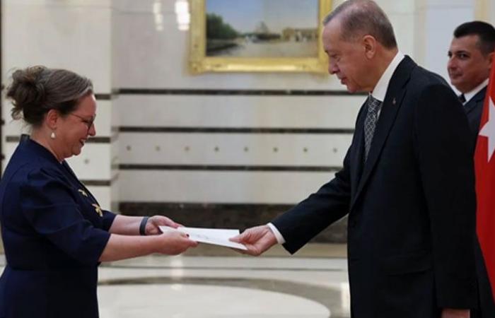 أردوغان يتسلم أوراق اعتماد السفيرة الإسرائيلية الجديدة