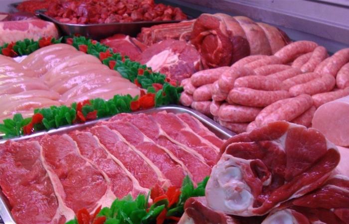 تحذير من مخاطر تناول اللحوم غير المطهية جيدا