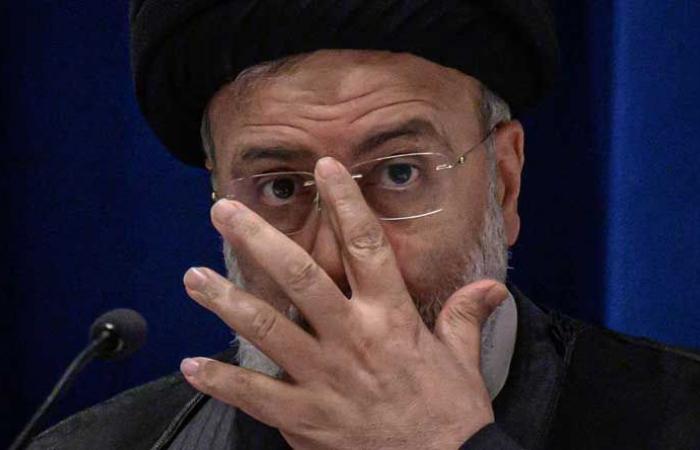 على وقع تطمينات رئيسي… التومان الإيراني يسجّل انهياراً قياسياً جديداً