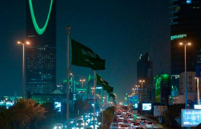 البطالة تتراجع إلى 8% في السعودية