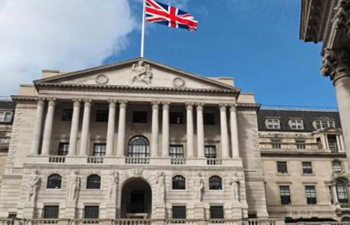لكبح التضخم… بنك إنكلترا يرفع الفائدة ربع نقطة مئوية