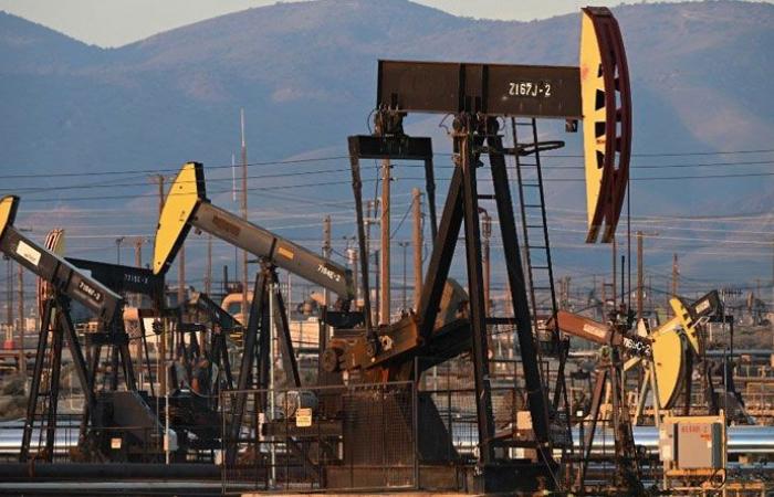 ارتفاع أسعار النفط بعد التزام السعودية وروسيا بالخفض الطوعي للإنتاج